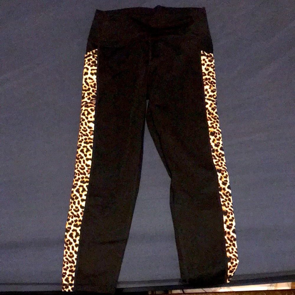 Zyia leopard leggings